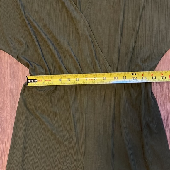 VERY J Olive Ribbed Surplice Long Sleeve Jumpsuit size medium - Picture 8 of 9